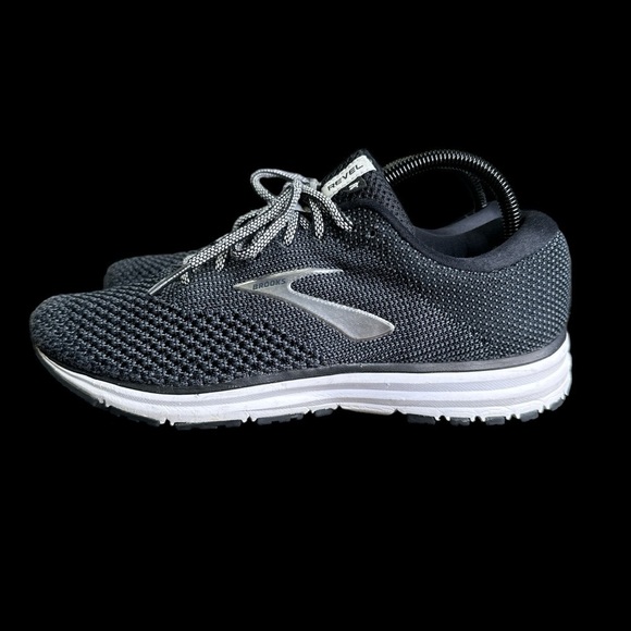 Brooks Revel 2 Road-Running Shoes (Black/White) Women's Size: 9.5 - Picture 2 of 10